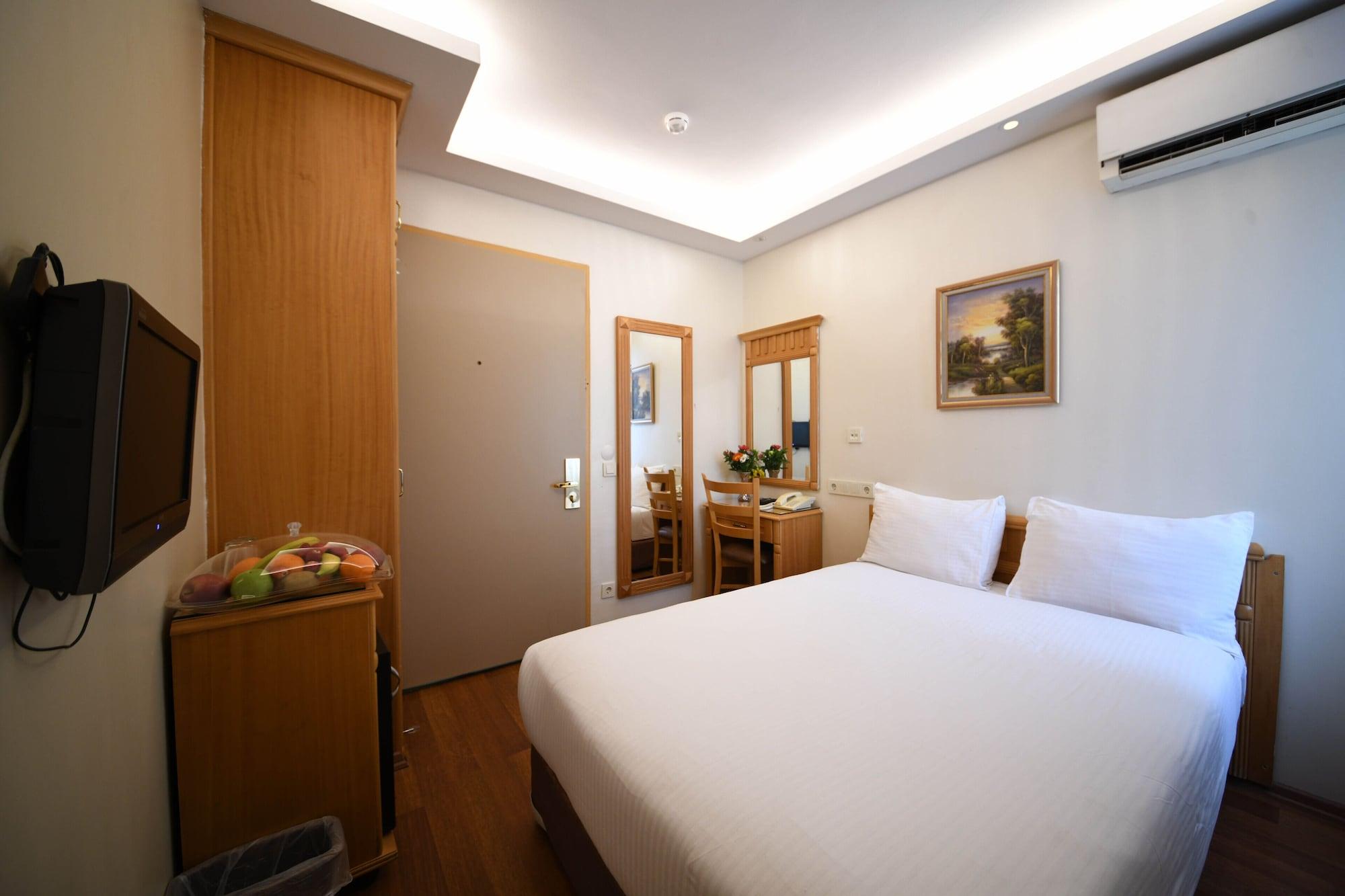 Park Star Hotel Taksim Istambul Extérieur photo