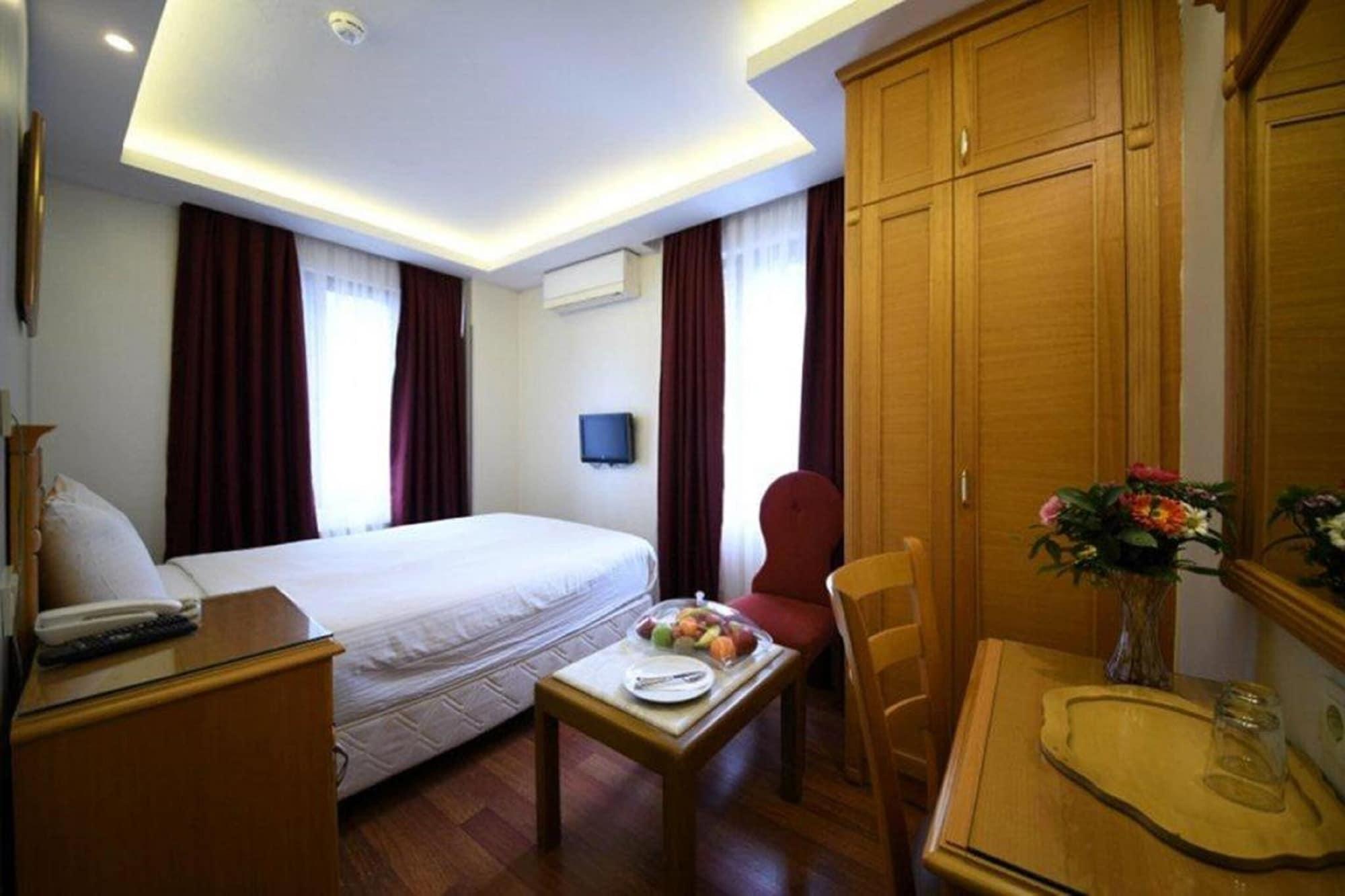 Park Star Hotel Taksim Istambul Extérieur photo