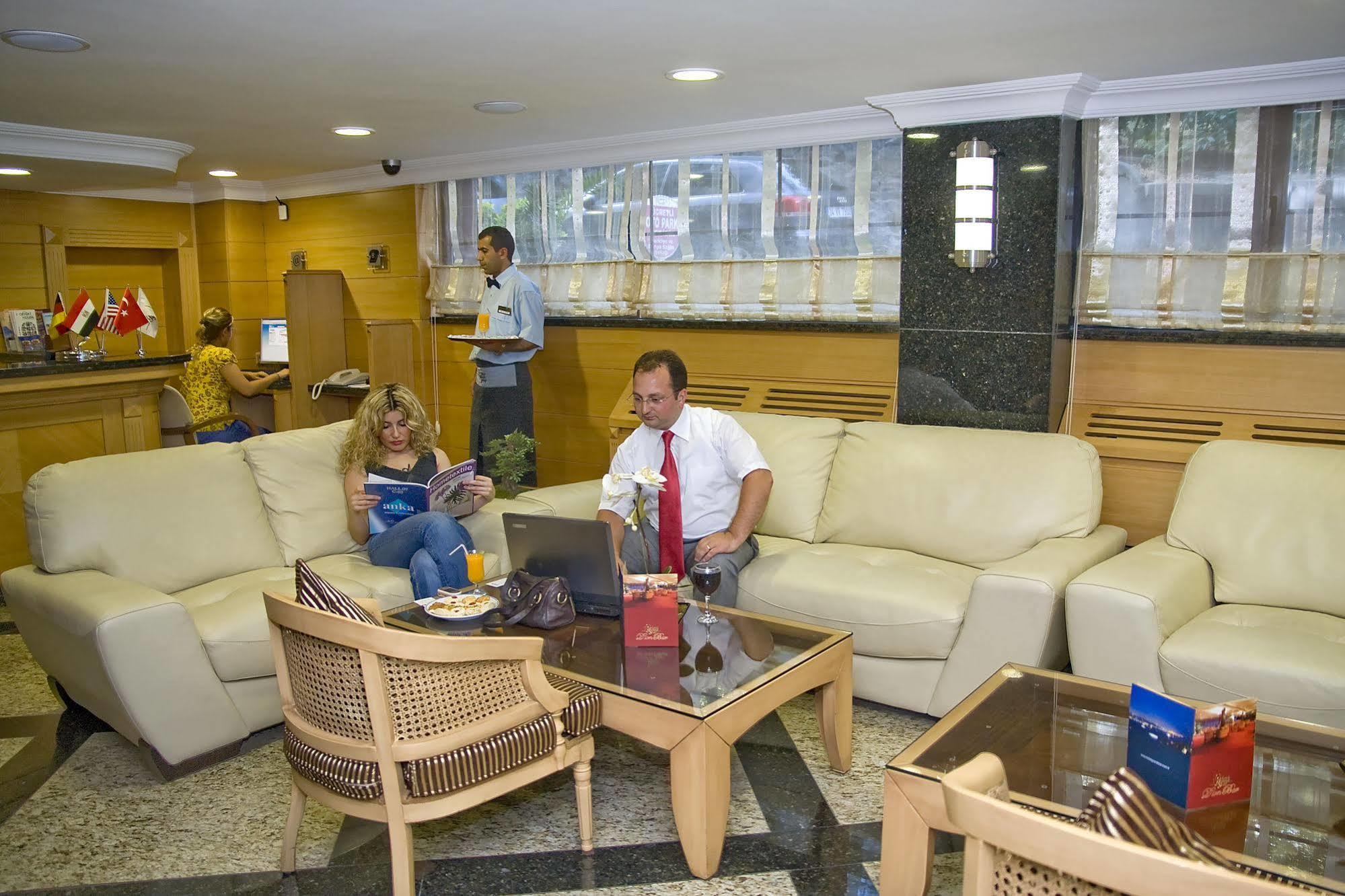 Park Star Hotel Taksim Istambul Extérieur photo