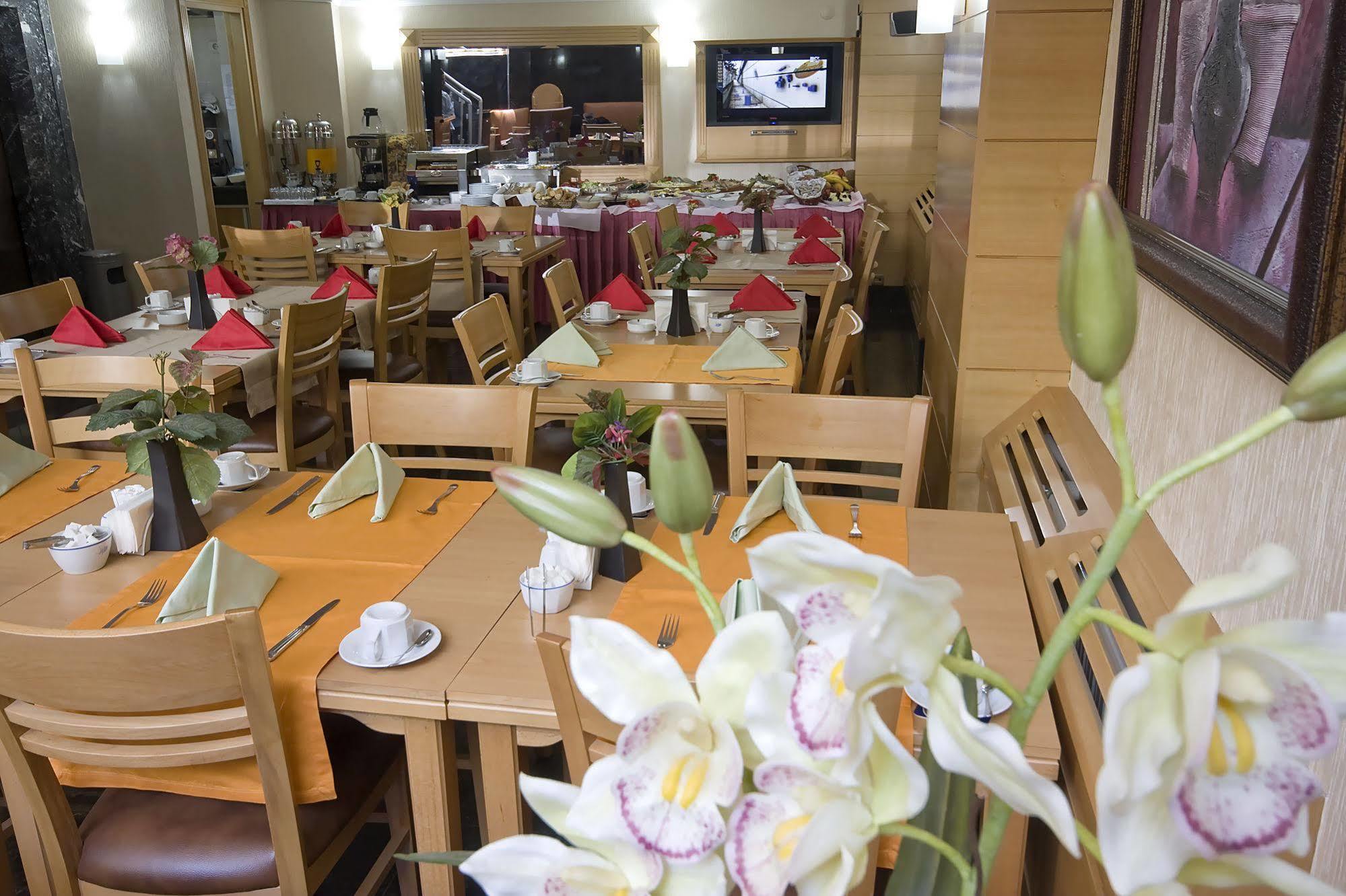 Park Star Hotel Taksim Istambul Restaurant photo