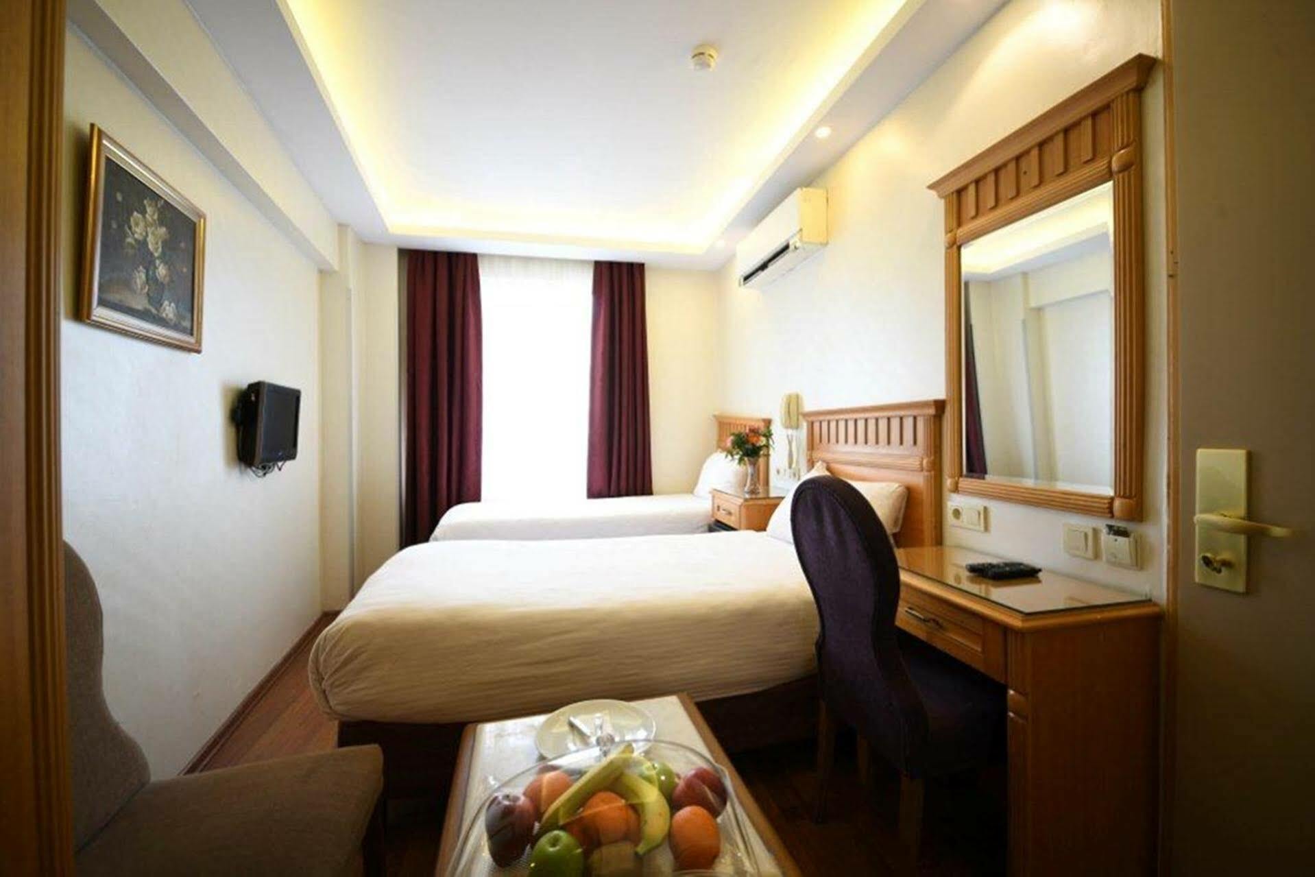 Park Star Hotel Taksim Istambul Extérieur photo